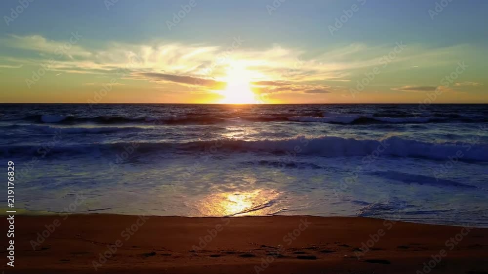 Redondo Beach sunset California – 4k drone video of Redondo Beach Los Angeles California. Coastal sunset views SoCal Southbay landmark beach near Hermosa and Manhattan Beaches Redondo Beach sunset California – 4k drone video of Redondo Beach Los Angeles California. Coastal sunset views SoCal Southbay landmark beach near Hermosa and Manhattan Beaches