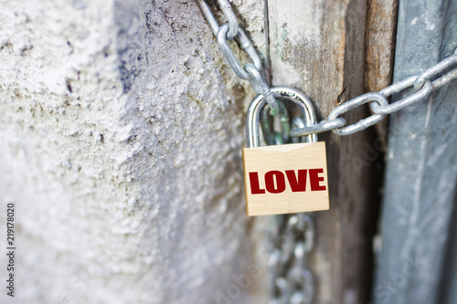 Canvas Print message of love in the padlock closed with chain