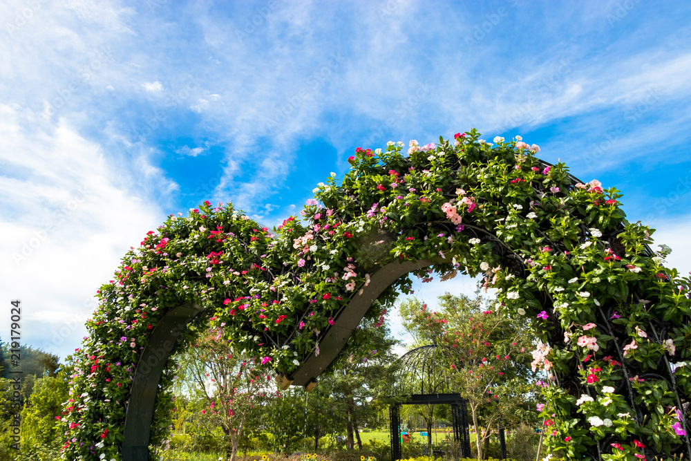 Fototapeta premium Heart shaped gate at Andersen Park in Funabashi City, Chiba Prefecture, Japan