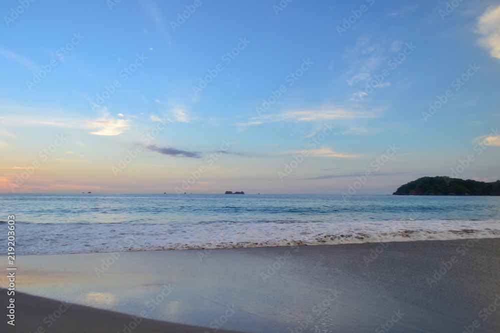Fototapeta premium calm sunset on the beach