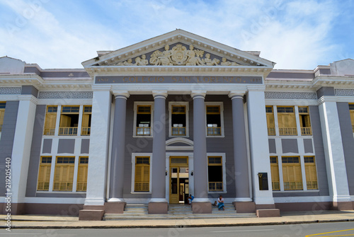 Colegio San Lorenzo, Cienfuegos, Cuba © Geoffroy