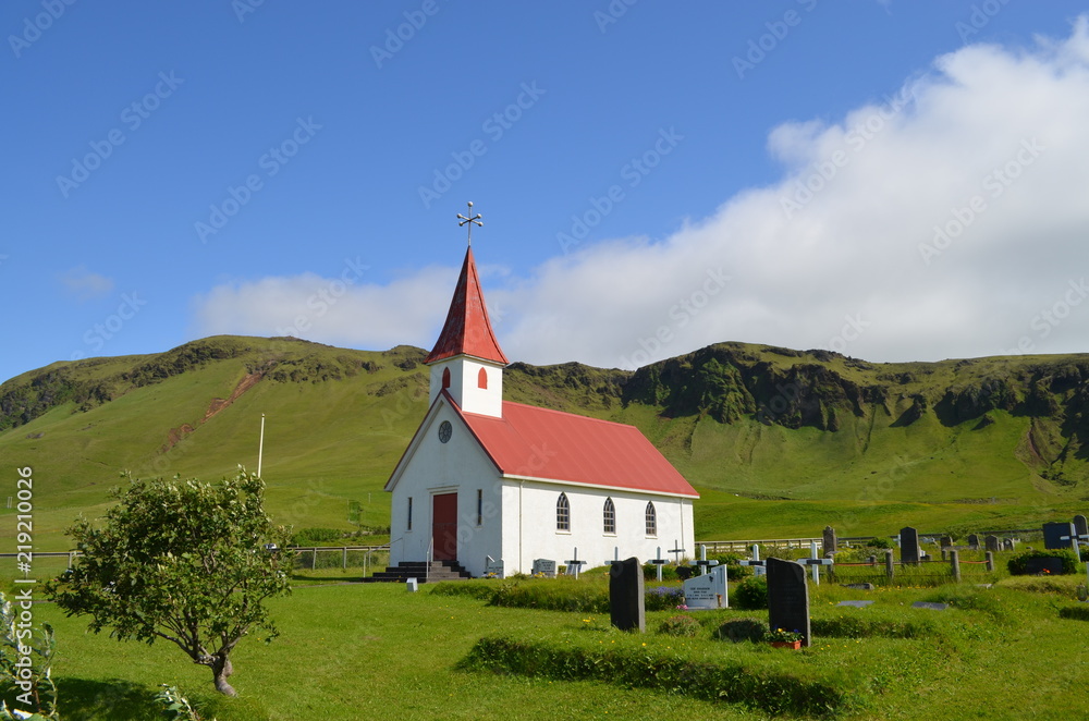 Reynisfjara, église