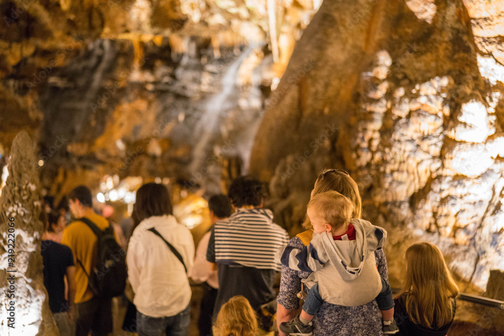 LaRay Caverns 