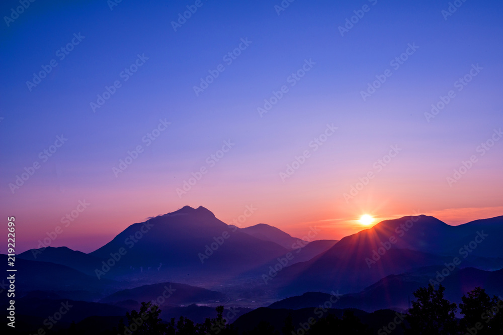 由布岳の夜明け