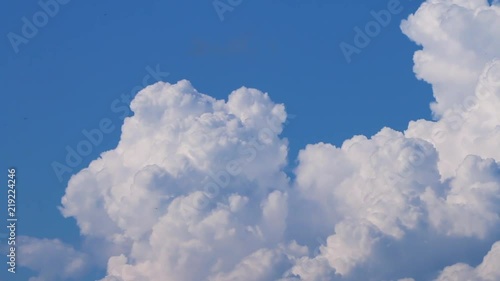 入道雲・布引風の高原（福島県・郡山市）