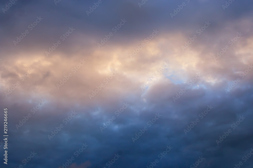 Obraz premium Dramatic sunset and sunrise, the dark sky.