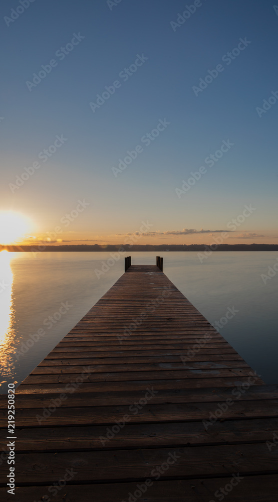 Steg am starnberger See bei Sonnenaufgang