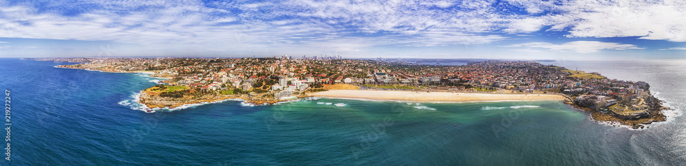 Fototapeta premium D Bondi Front Wide pan clouds