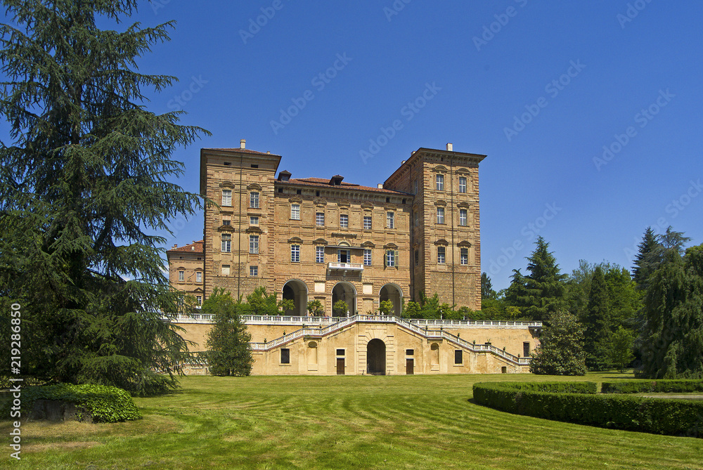 Castello Ducale di Agliè visto dal parco