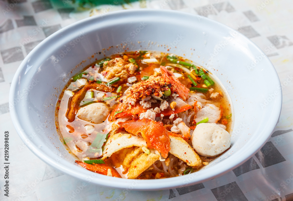 Thai spicy tom yum noodle.