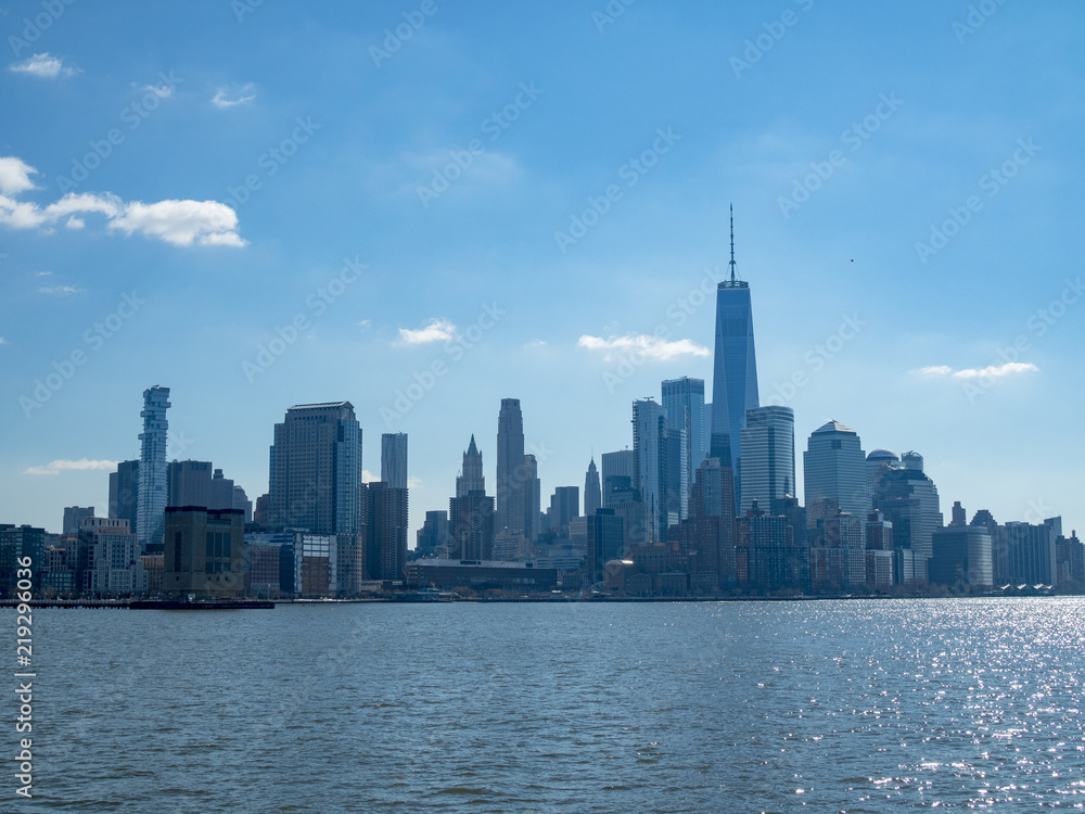 Fototapeta premium Buildings Landscape from Cruiser at Manhattan, New York City クルーザーから見たニューヨークのビル群