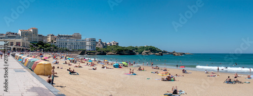 Foto View of Biarritz beach by the Atlantic ocean, France