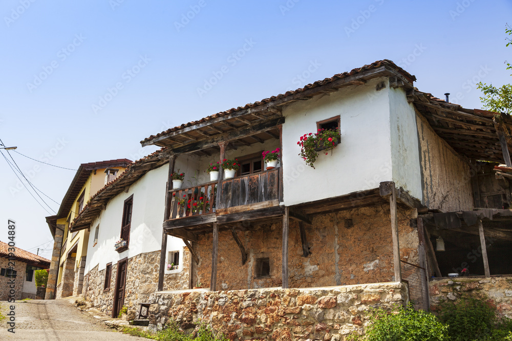 Casa típica en Cofiño, pueblo de turismo rural en Asturias Casa típica en Cofiño, pueblo de turismo rural en Asturias