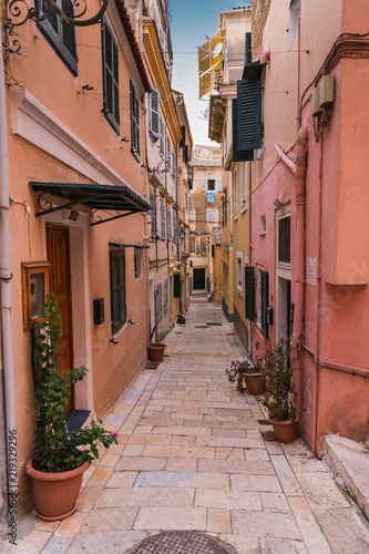 Fototapeta Naklejka Na Ścianę i Meble -  Old town in Corfu, Greece