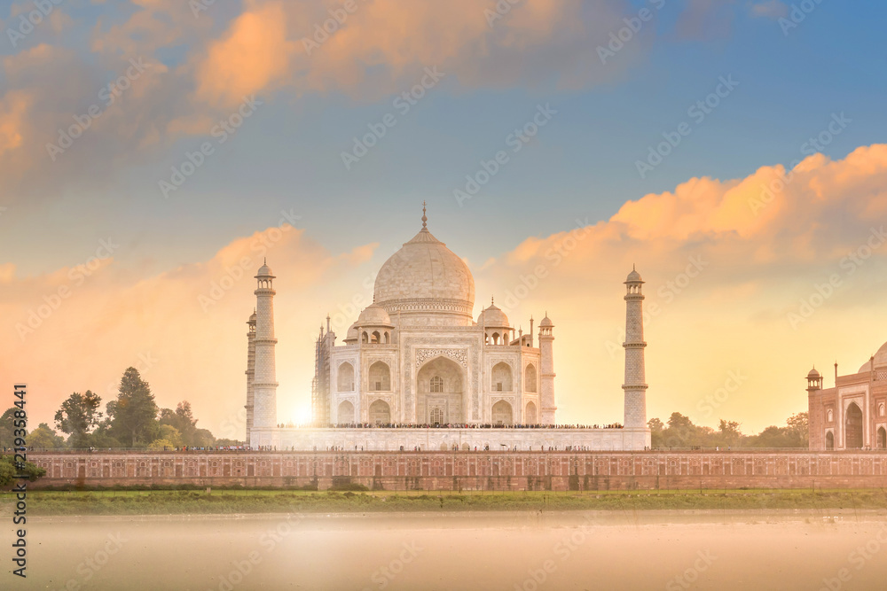Panoramic view of Taj Mahal at sunset
