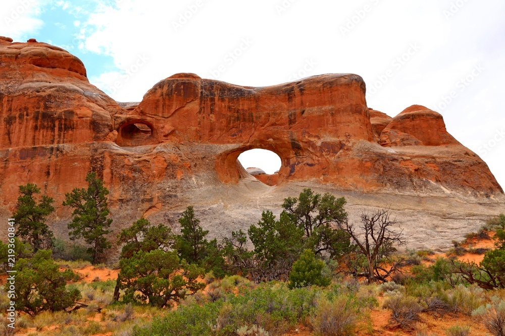 Tunnel Arch in Arches National Park, Utah, USA