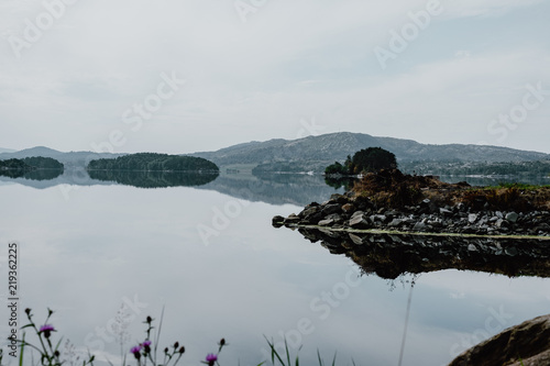 Paisaje reflejado. Noruega