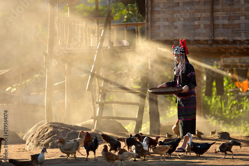 Schilderij op canvas Hmong hill tribe women working at home in the hill