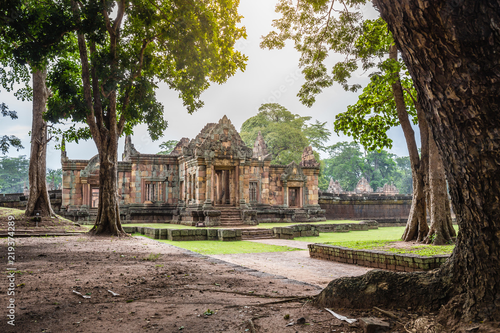 Fototapeta premium Fantastic archaeological site Prasat Muang Tam or Muang Tam castle near Prasat Phanomrung Historical Park at Buriram in Thailand.