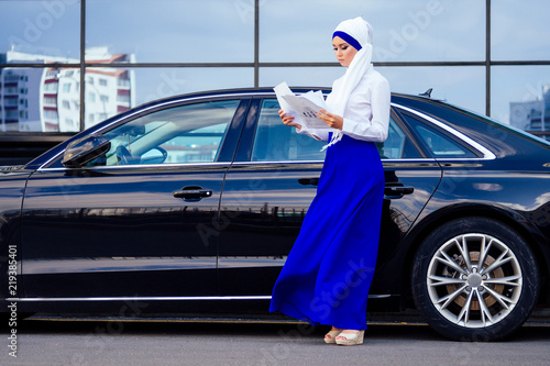 Photography beautiful and successful european muslim business woman entrepreneur in stylish