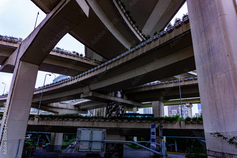 Autobahnen in Shanghai auf Brücken Autobahnen in Shanghai auf Brücken