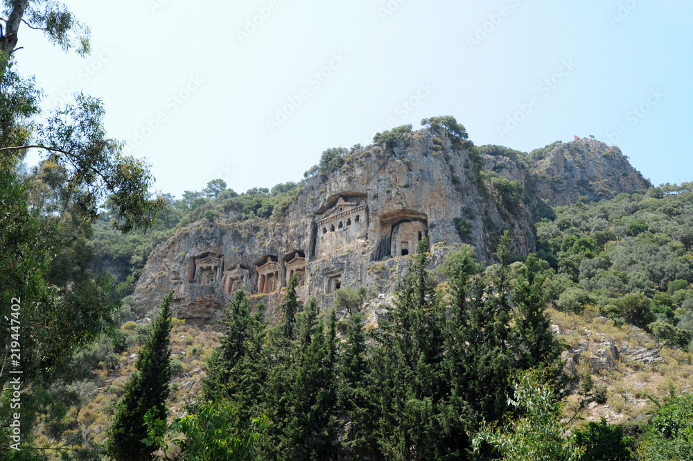 Tombes des rois du site archéologique de Kaunos en Anatolie