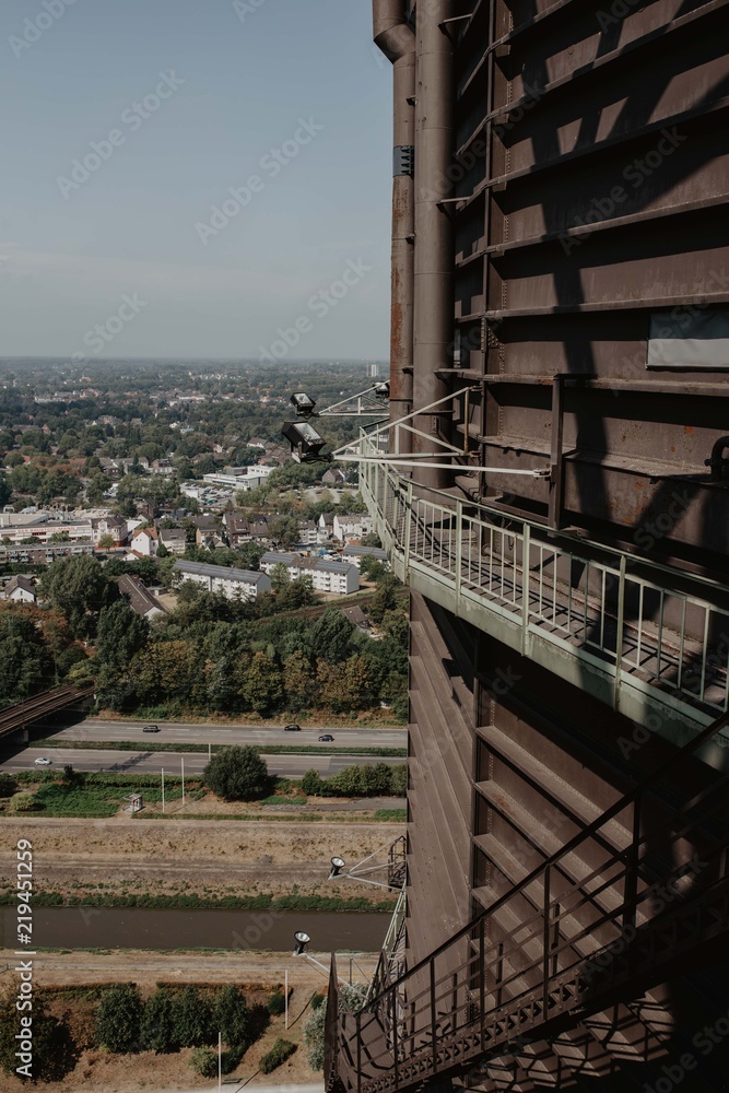 Blick auf das Ruhrgebiet vom Gasometer in Oberhausen aus Blick auf das Ruhrgebiet vom Gasometer in Oberhausen aus