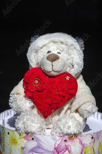 wool bear red heart paper box