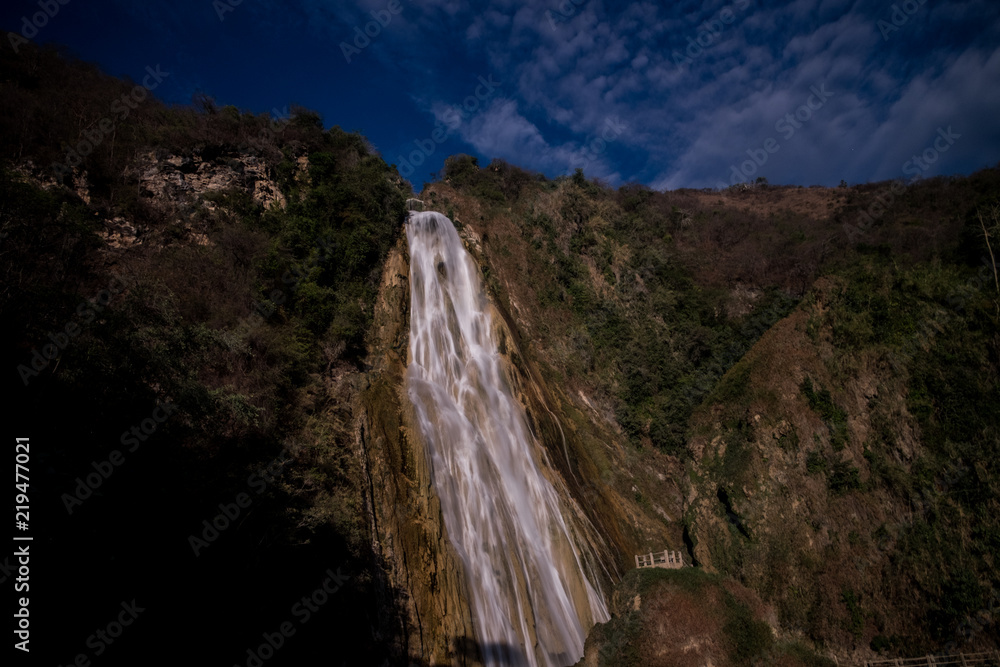 Obraz premium GRANDE CASCATA