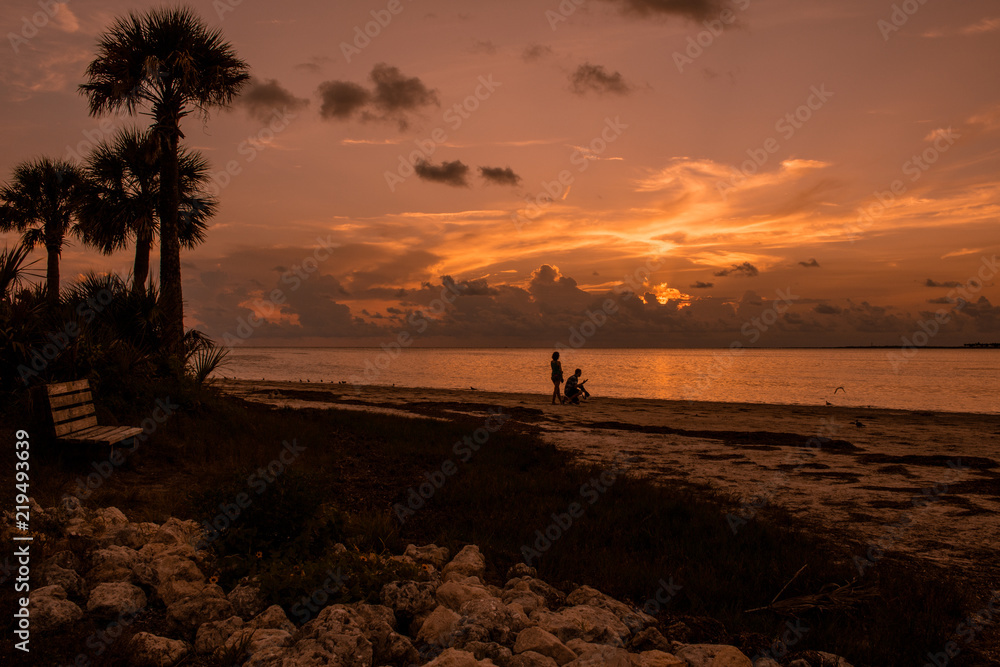 Fototapeta premium Sunset over the Gulf of Mexico