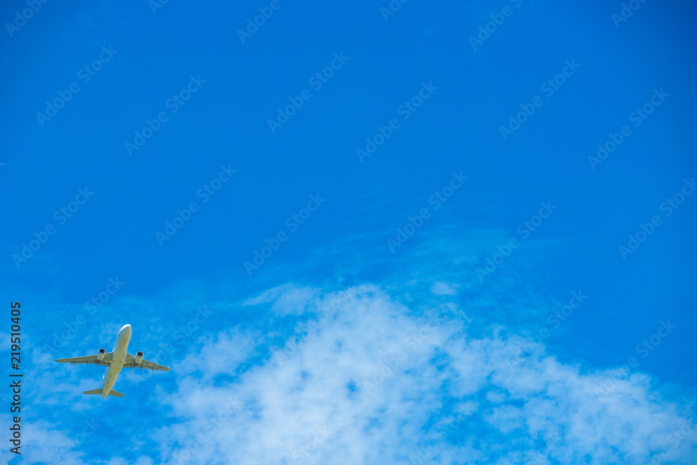 Fototapeta premium 飛行機 成田