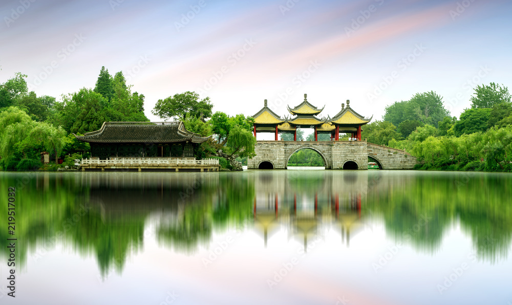 Yangzhou Slender West Lake Wuting Bridge Yangzhou Slender West Lake Wuting Bridge