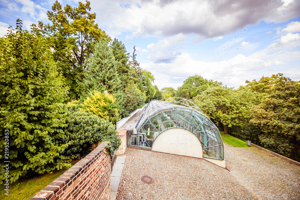 Naklejka premium Orangerie in Königlichem Garten in Sommer in Prag, Tschechische Republik