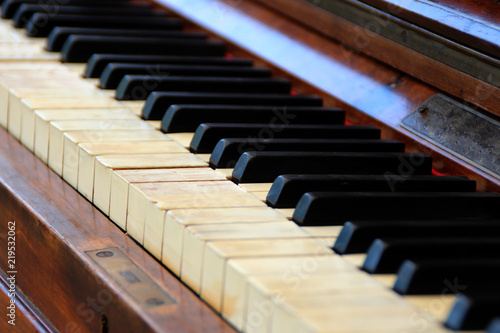 Die Tasten von einem Klavier