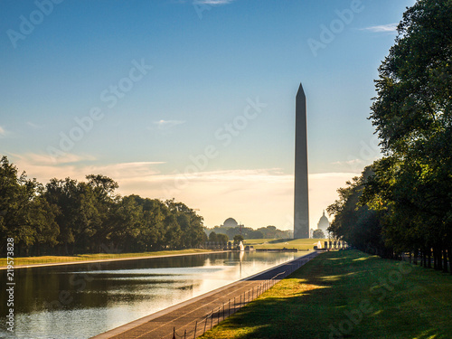 Canvas-taulu Lincoln Memorial Reflecting Pool and Washington Monument in Washington DC, USA