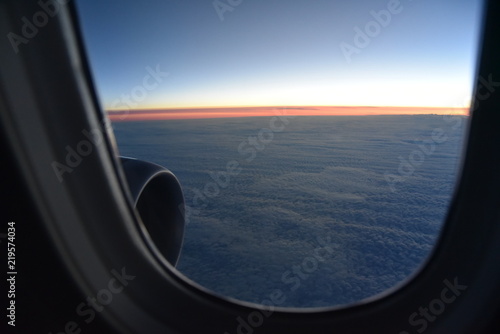 Sonnenaufgang aus dem Flugzeug