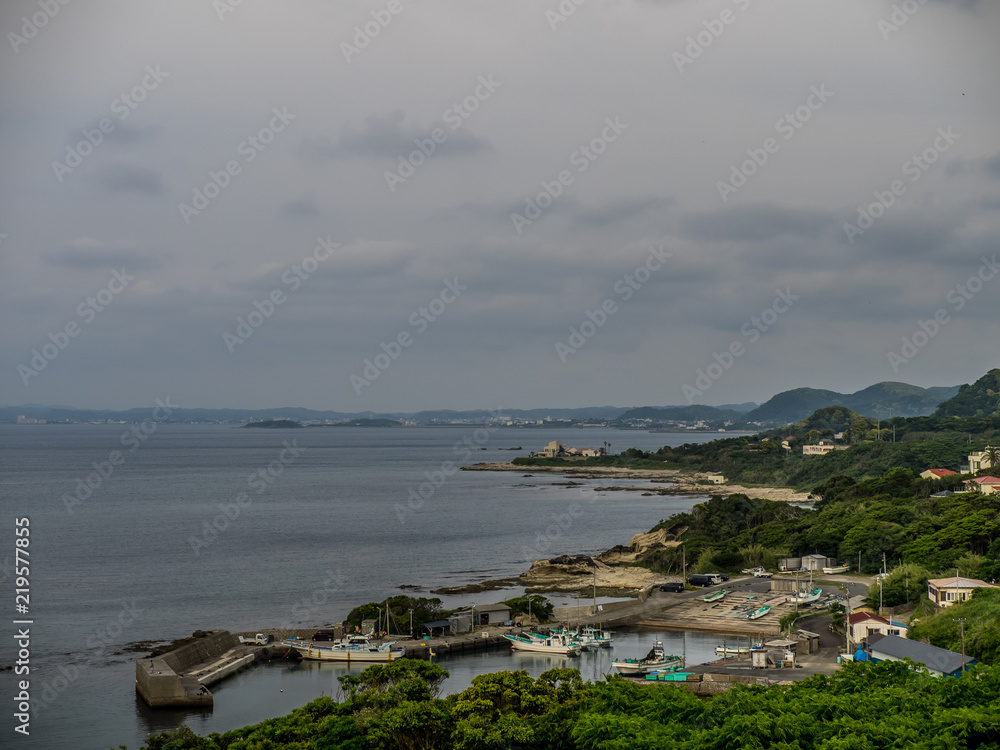It is a fishing village in Japan. It is Tokyo Bay seen from Chiba Prefecture of Japan.