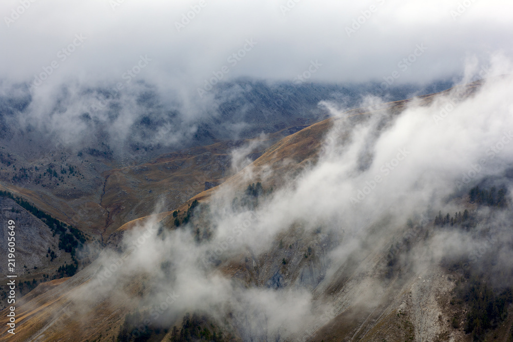 Mauvais temps dans les montagnes du Mercantour
