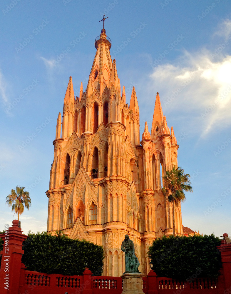 Fototapeta premium Torre de la iglesia de San Miguel de Allende