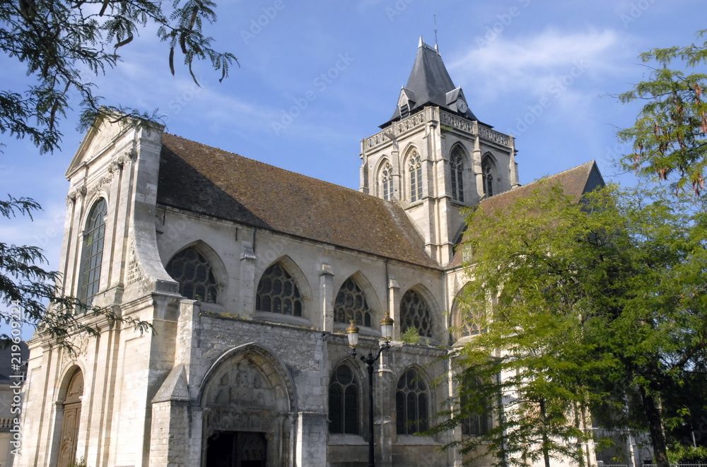 Ville d'Evreux, eglise Saint Taurin (Xe siècle), département de l'Eure, Normandie, France