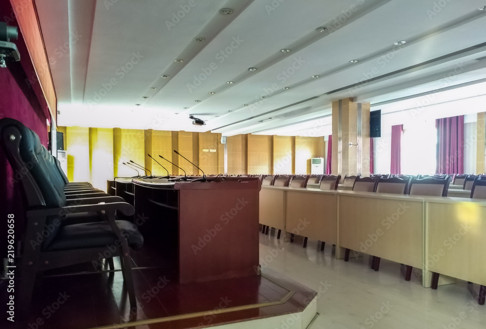 Large study room with intensive seating Large study room with intensive seating