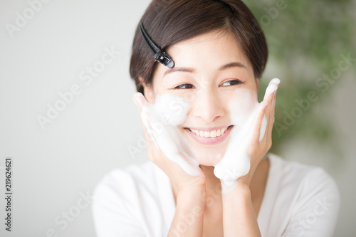 洗顔・女性