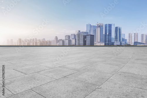 The skyline of Chongqing's urban skyline with an empty square floor. © 昊 周