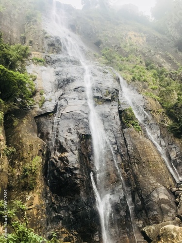 bambarakanda waterfall in srilanka
