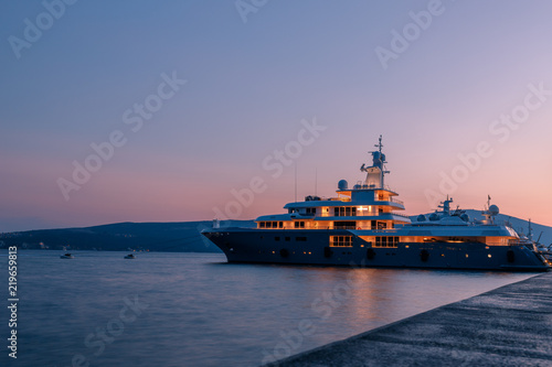 ship, sea, cargo, tanker, boat, port, vessel, shipping, transport, water, oil, transportation, ocean, industry, harbor, container, freight, industrial, blue, crane, sky, dock, marine, bulk, business