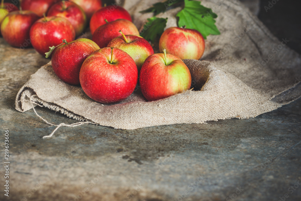apples. food background. top view - obrazy, fototapety, plakaty 