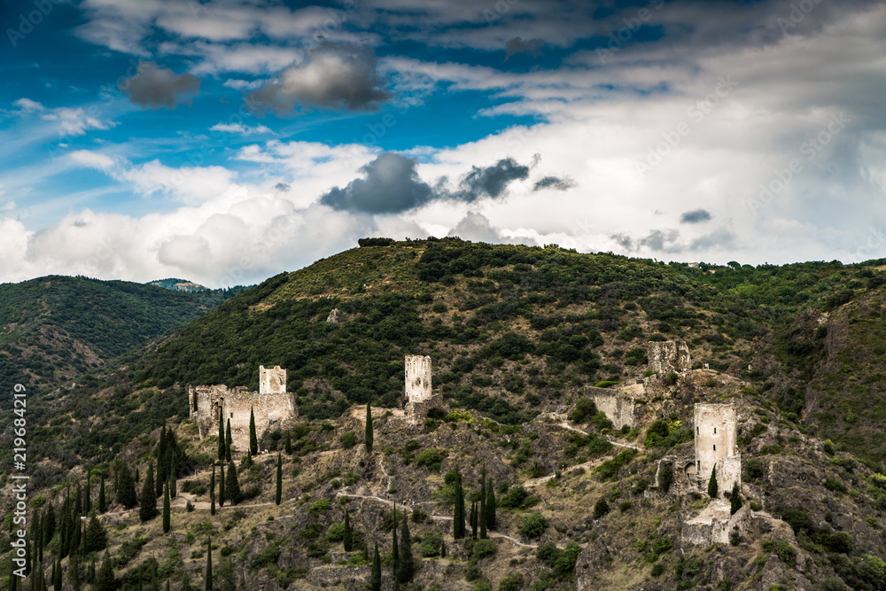 Fototapeta premium Castillos de Lastour