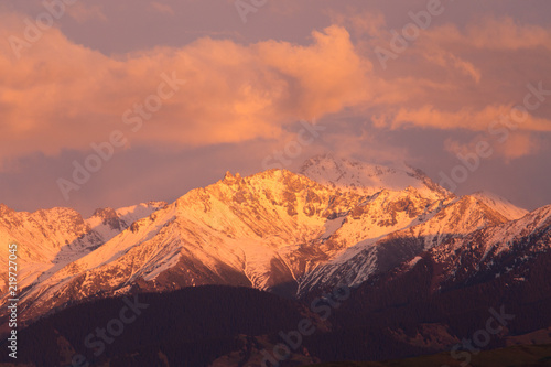 Sunset over the mountains © donikz
