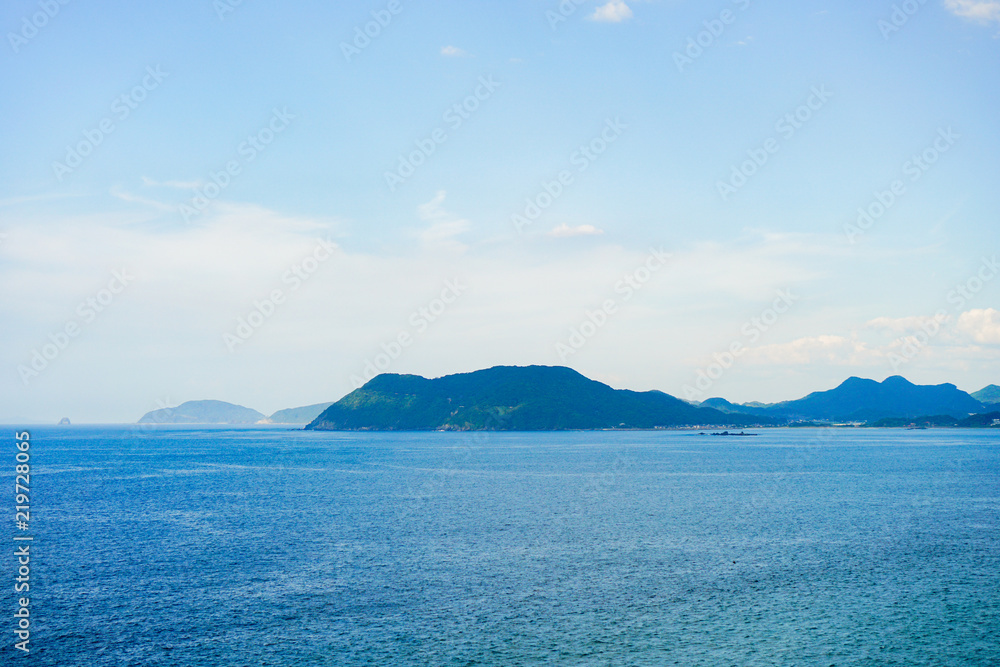 Fototapeta premium 海と小島