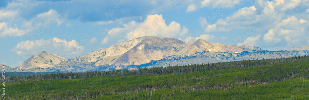 Yellowstone mountains